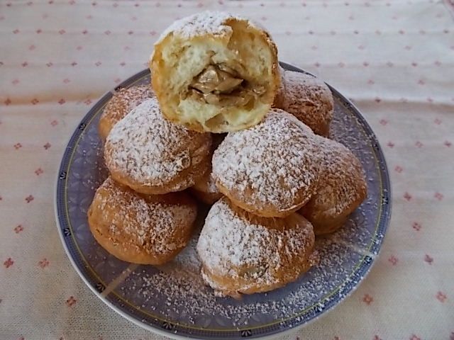 Serowe pączusie z kremem  Serowe pączusie z kremem
