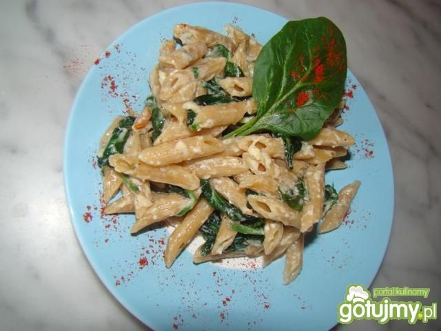 Serowe penne ze szpinakiem Serowe penne ze szpinakiem