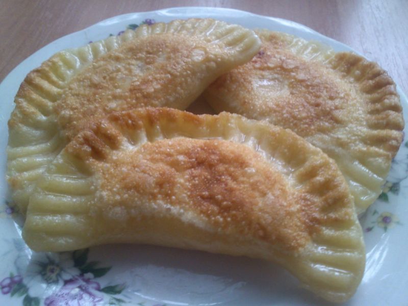 Serowe pierogi z miodem i białym pieprzem Serowe pierogi z miodem i białym pieprzem