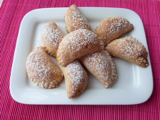 Serowe pierożki z jabłkami Serowe pierożki z jabłkami
