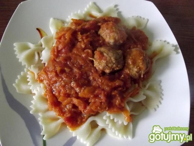 Serowe pulpeciki w warzywnym sosie