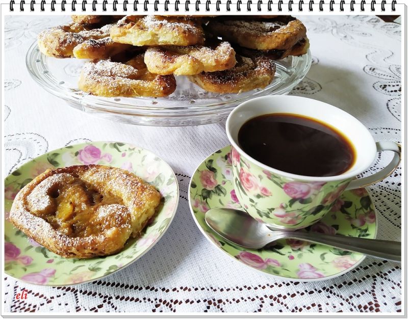 Serowe zawijasy Eli z rabarbarem Serowe zawijasy Eli z rabarbarem