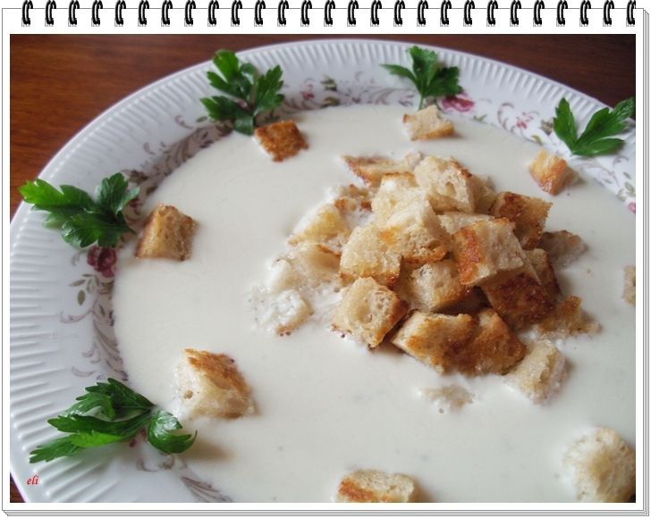 Serowo-czosnkowa zupa krem Eli 