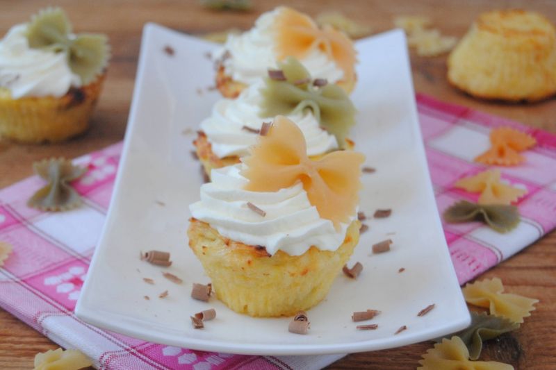 Serowo-makaronowe babeczki