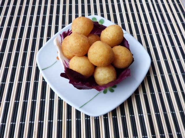 Serowo-ziemniaczane kulki