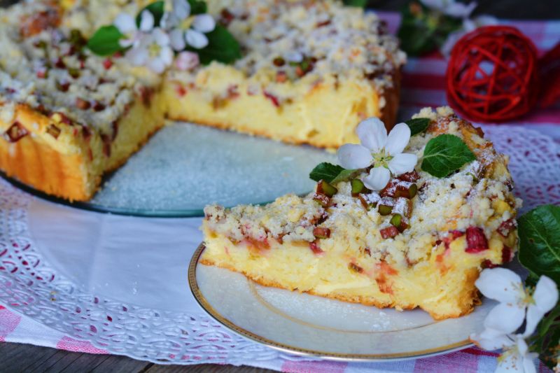 Serowy drożdżowiec z rabarbarem i nutą imbiru Serowy drożdżowiec z rabarbarem i nutą imbiru