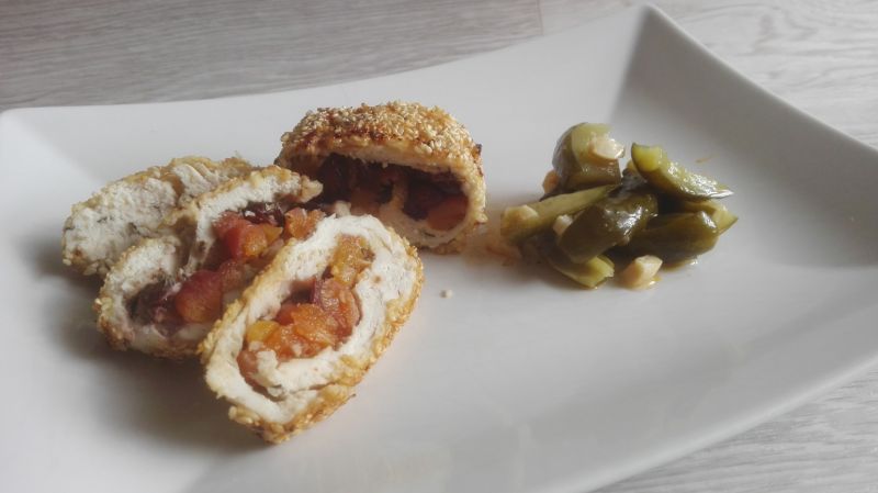 Sezamowe kieszonki z żurawiną i mrelami Sezamowe kieszonki z żurawiną i mrelami