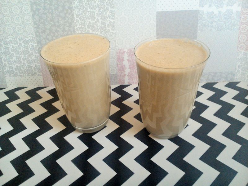 Shake bananowo - chałwowy