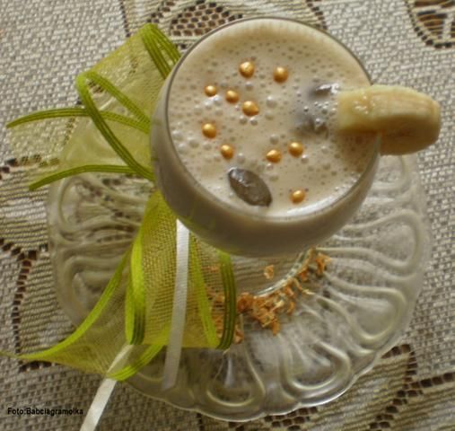 Shake jaśminowo-bananowy : Shake jaśminowo-bananowy :