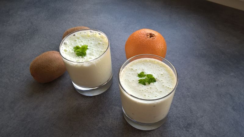 Shake z kiwi i pomarańczy