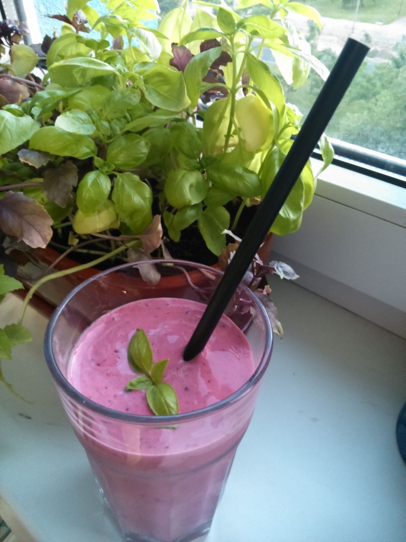 Shake z mrożonych owoców Shake z mrożonych owoców