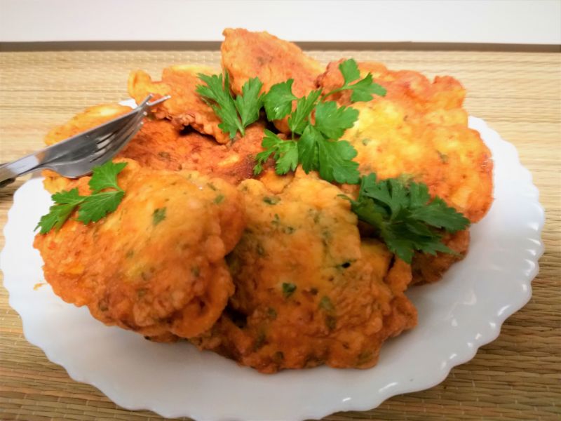 Siekane kotleciki drobiowe z natką pietruszki Siekane kotleciki drobiowe z natką pietruszki