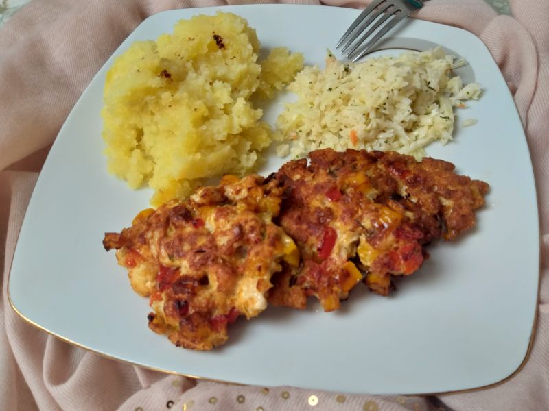 Siekane kotleciki z kurczaka z papryką