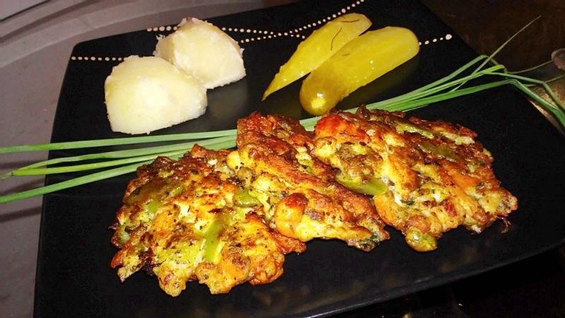 Siekane kotlety drobiowe z warzywami Siekane kotlety drobiowe z warzywami