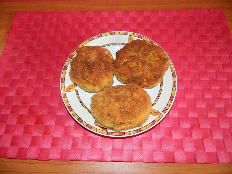 Siekany kotlet z piersi kurczaka