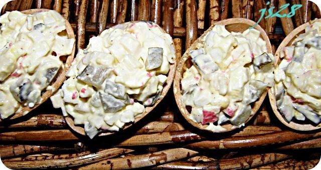 Skorupki waflowe faszerowane surimi