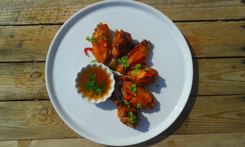 Skrzydełka lekko pomarańczowe z rumem