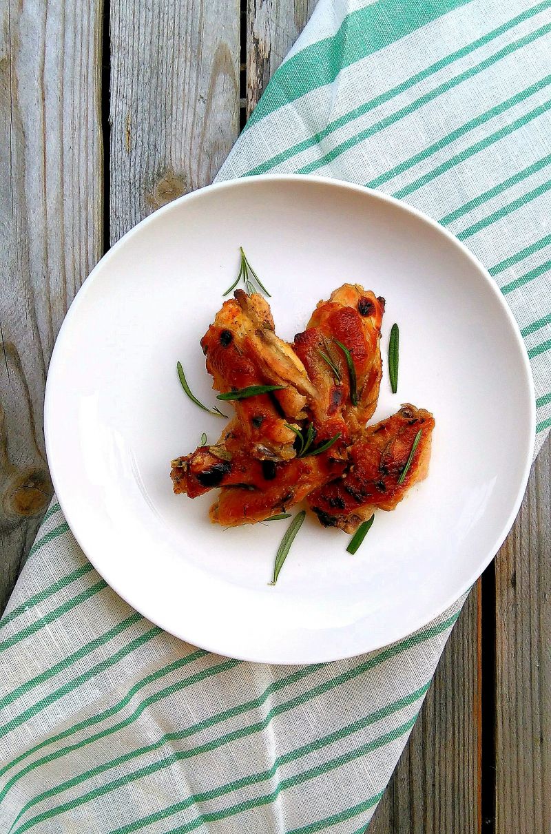 Skrzydełka pachnące rozmarynem Skrzydełka pachnące rozmarynem