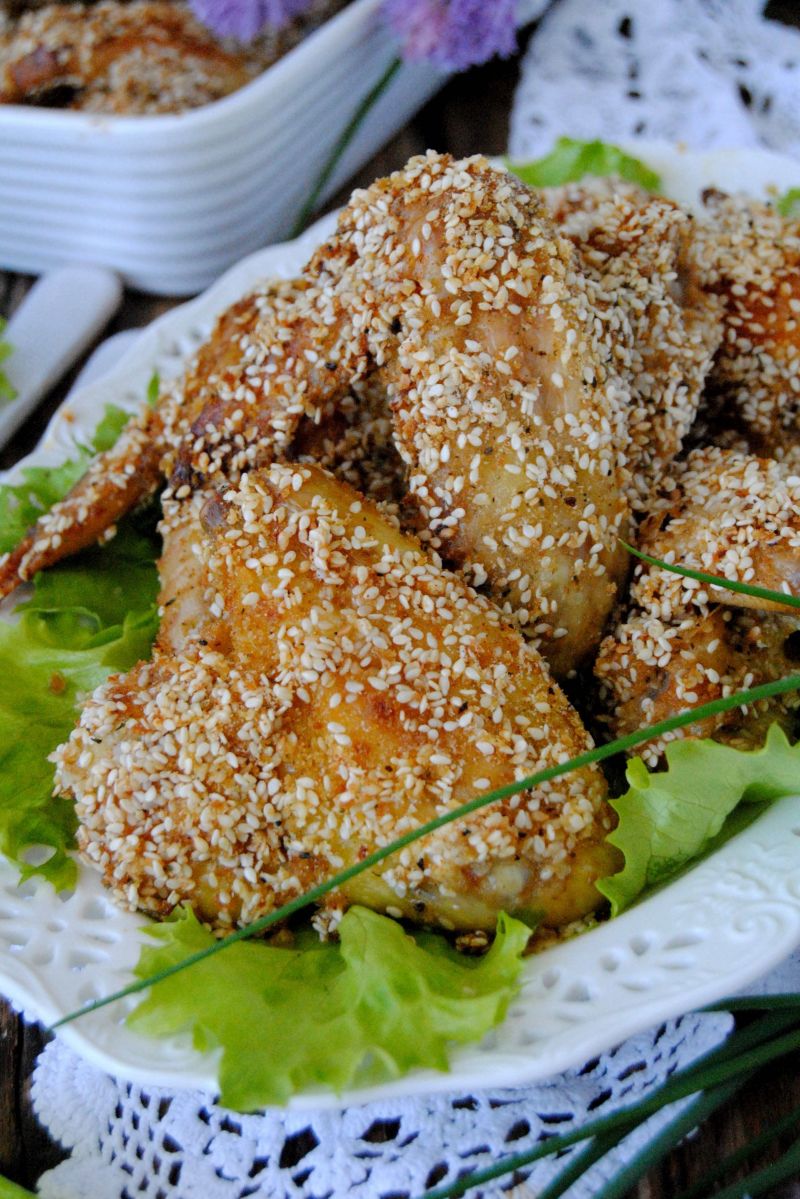 Skrzydełka pieczone  w sezamie Skrzydełka pieczone  w sezamie