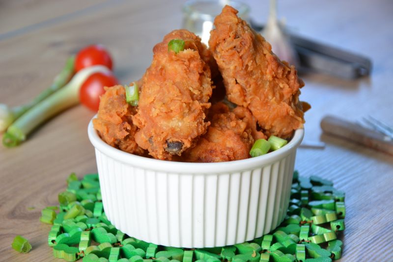 Skrzydełka smażone w cieście maślankowym 