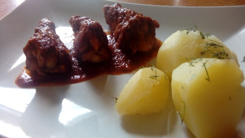 Skrzydełka w pomidorach Skrzydełka w pomidorach