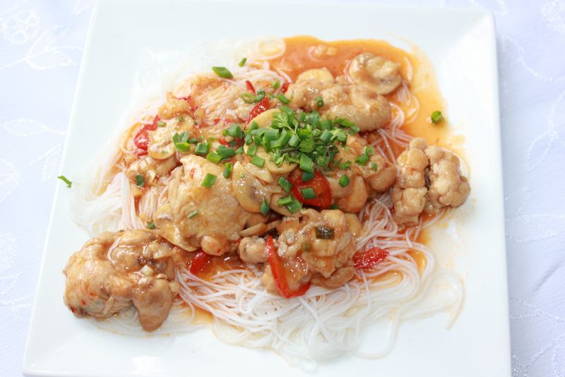 Skrzydełka w sosie azjatyckim Skrzydełka w sosie azjatyckim