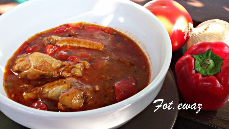 Skrzydełka z kurczaka ala leczo Skrzydełka z kurczaka ala leczo