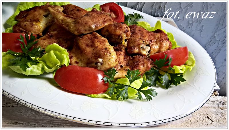 Skrzydełka z pieprzem pomarańczowym i papryką