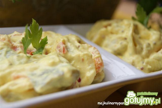 Śledź w sosie musztardowo-kawiorowym Śledź w sosie musztardowo-kawiorowym