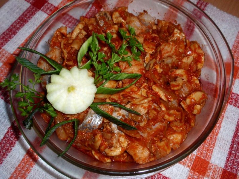 Śledź z pieczarkami  Śledź z pieczarkami