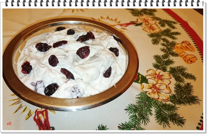 Śledzie Eli w śmietanie z żurawiną