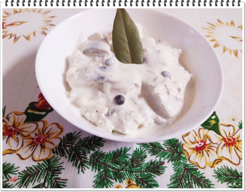 Śledzie Eli w sosie śmietanowo musztardowym