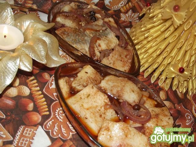 Śledzie korzenne z rozmarynem Śledzie korzenne z rozmarynem