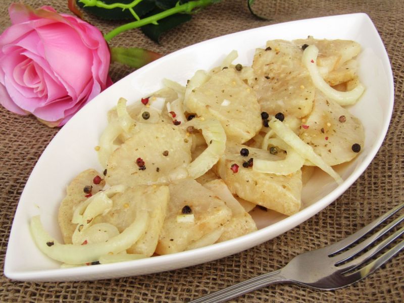 Śledzie po wegańsku z selera 