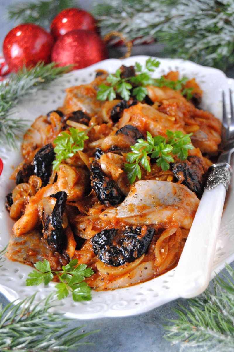 Śledzie pomidorowo- śliwkowe 