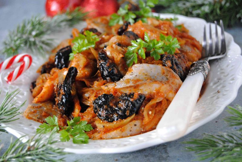 Śledzie pomidorowo- śliwkowe 