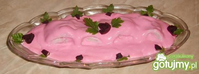 Śledzie w buraczkowej śmietanie Śledzie w buraczkowej śmietanie