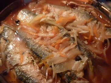 Śledzie w marynacie z warzywami