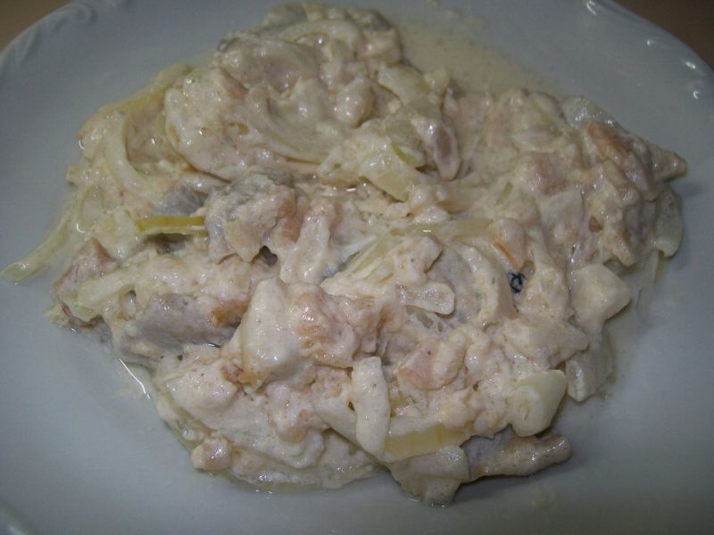 Śledzie w śmietanie