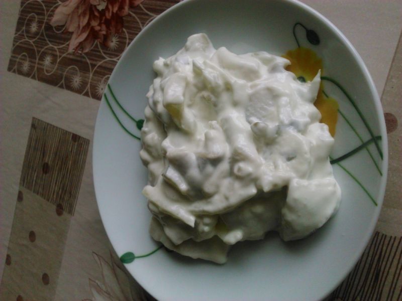 Śledzie w śmietanie z ananasem 