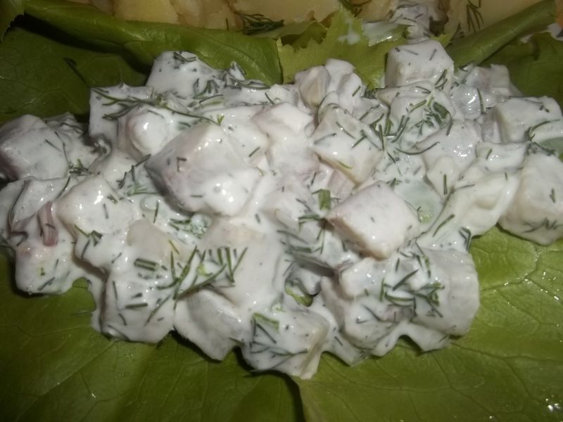 Śledzie w śmietanie z koperkiem