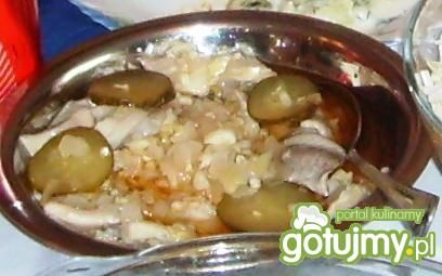 Śledzie w zalewie z ogórkiem konserwowym Śledzie w zalewie z ogórkiem konserwowym