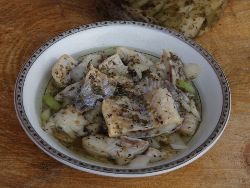 Śledzie w ziołach prowansalskich