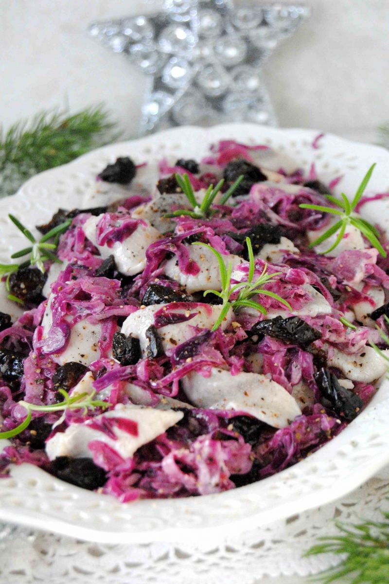 Śledzie z czerwoną kapustą 