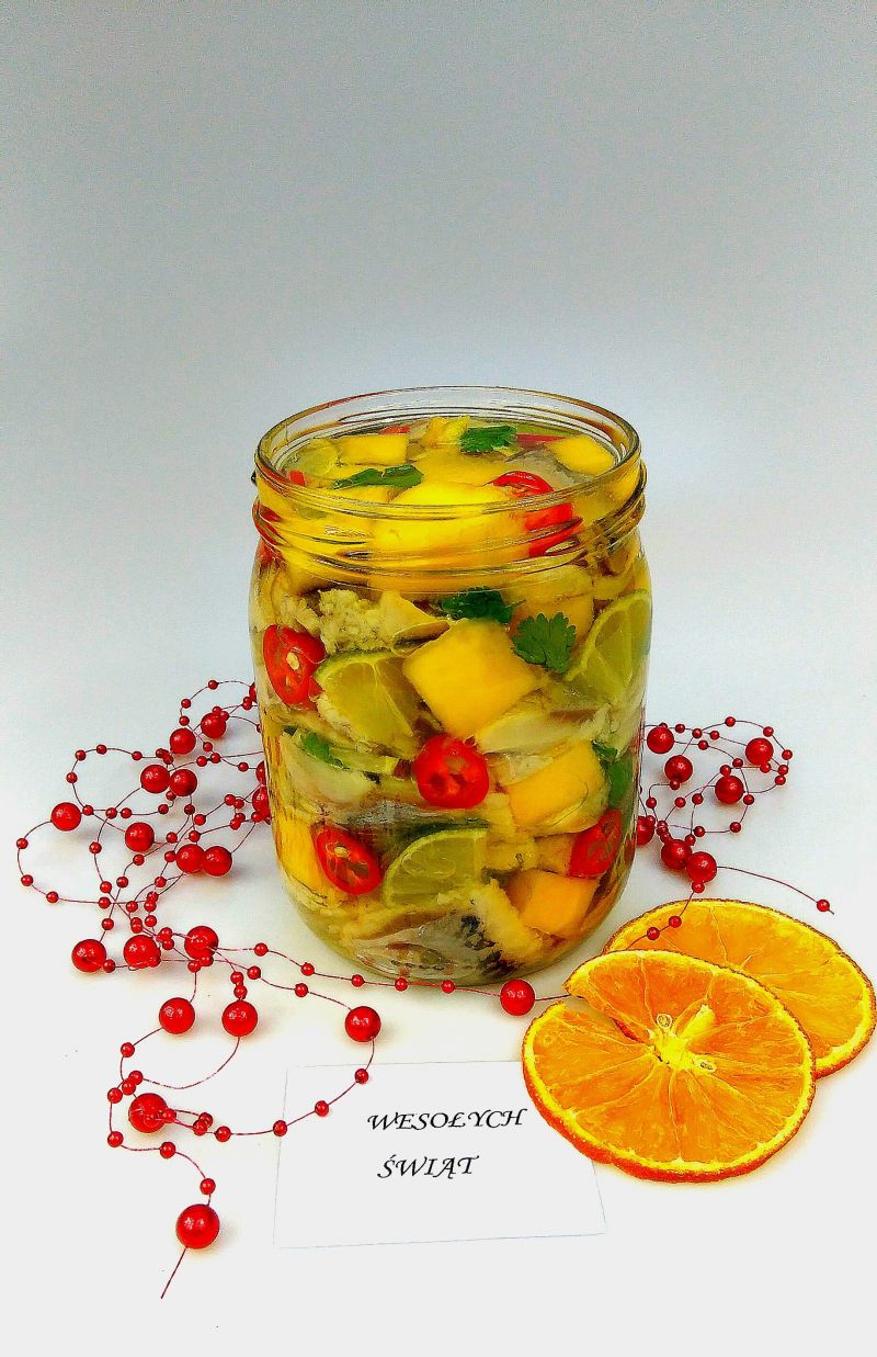 Śledzie z mango i chilli