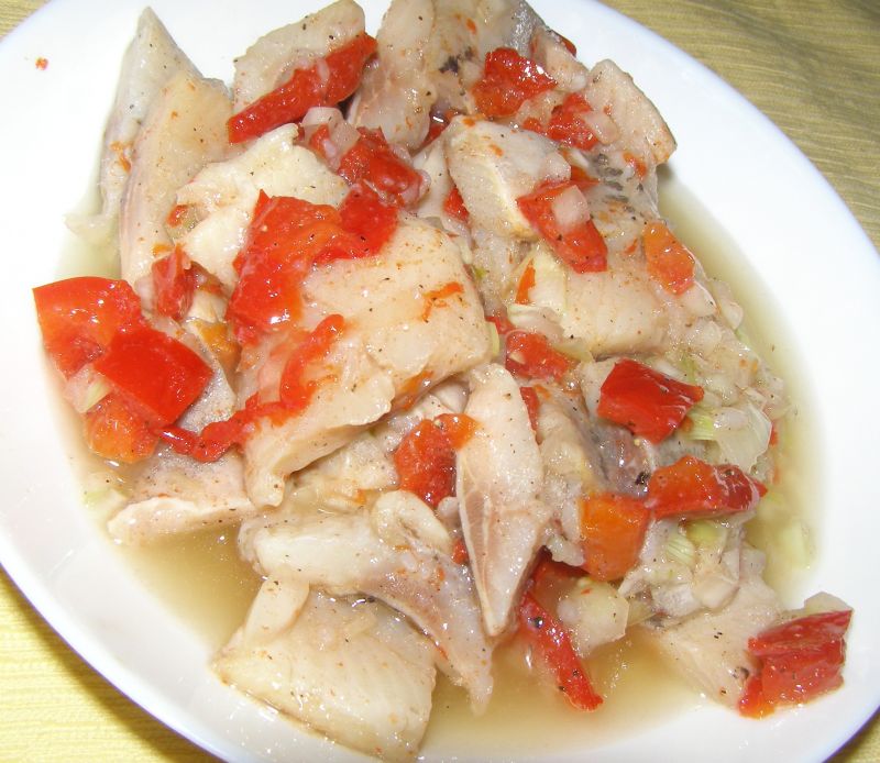 Śledzie z papryką marynowaną Śledzie z papryką marynowaną