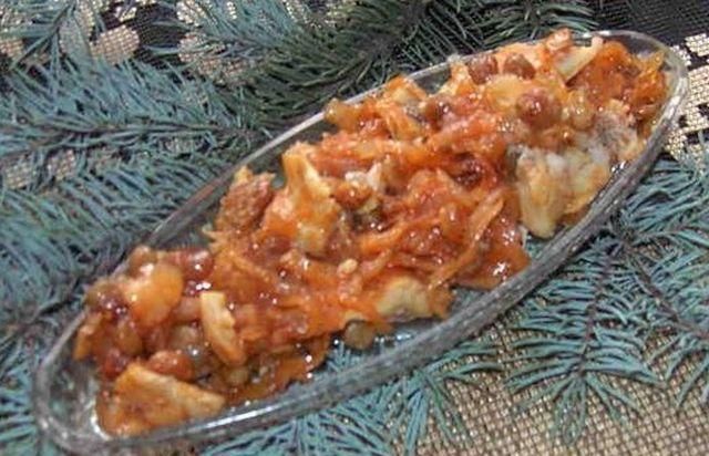 Śledzie z rodzynkami Śledzie z rodzynkami