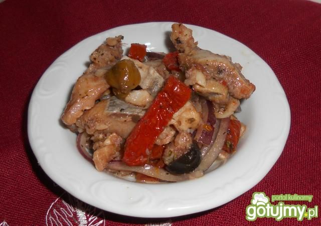 Śledzie z suszonymi pomidorami Śledzie z suszonymi pomidorami