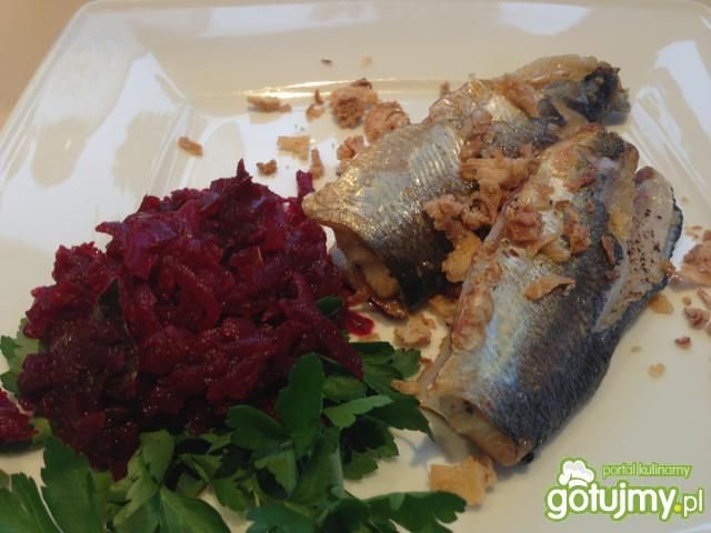 Śledzik smażony z czerwonymi buraczkami Śledzik smażony z czerwonymi buraczkami