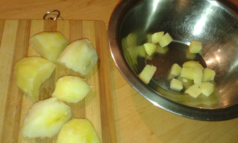Śledziowa sałatka z ziemniakami 